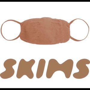 🔥LAST ONE !! Sienna 💕SKIMS Mask